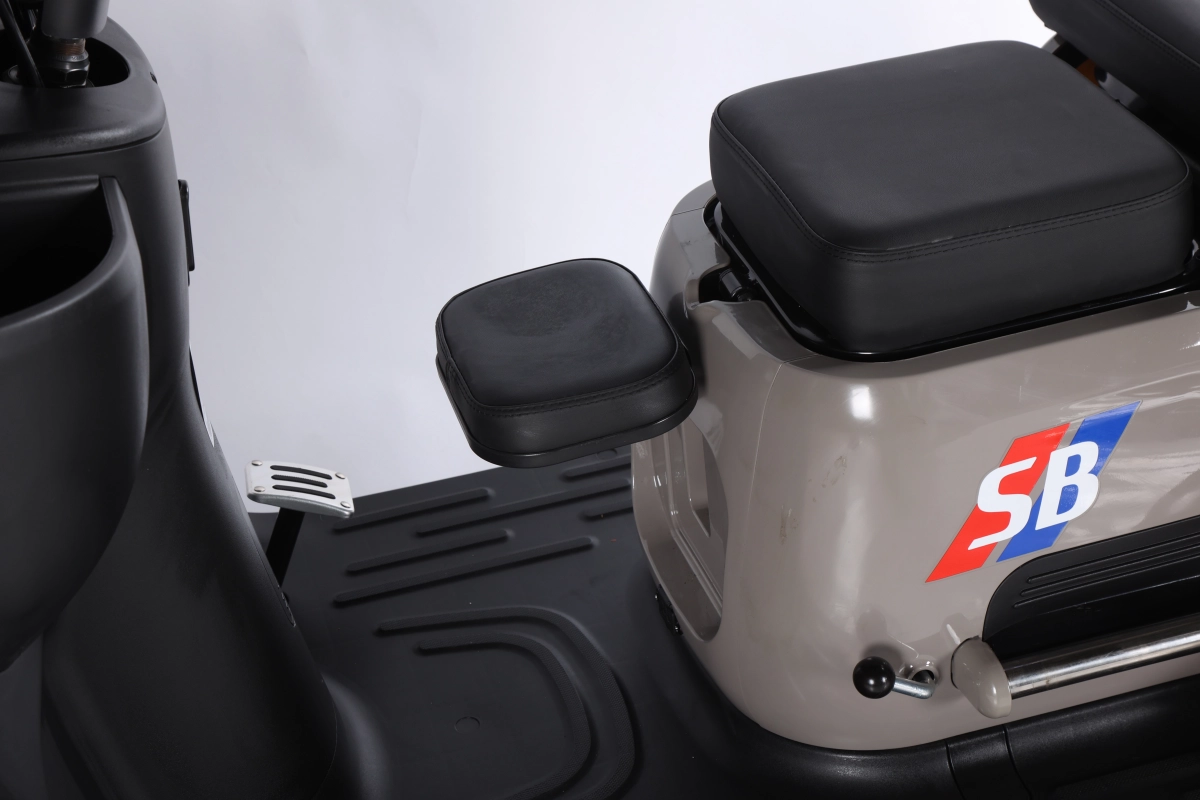 Электротрицикл SmartBalance Venture (с крышей)