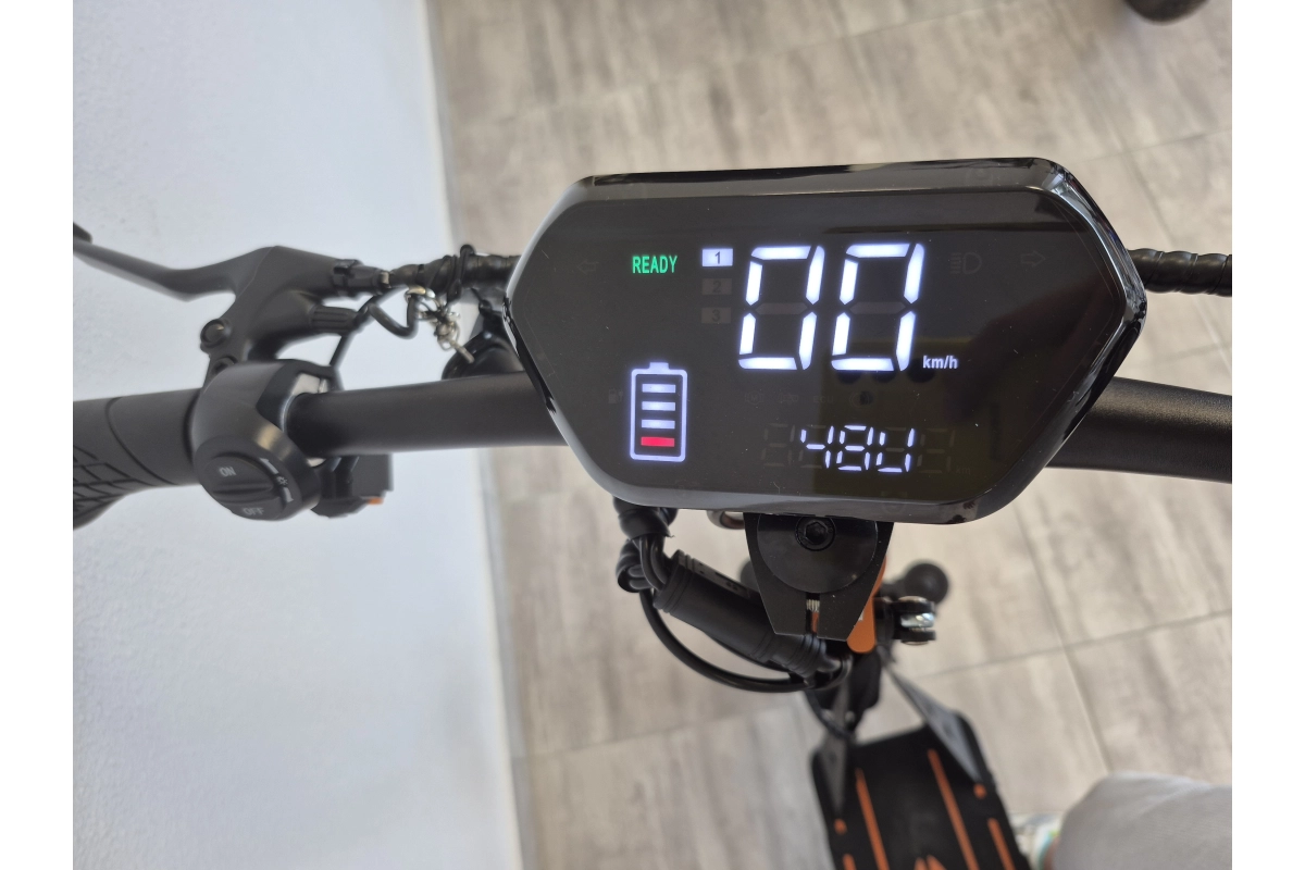 Электросамокат Terax XS04