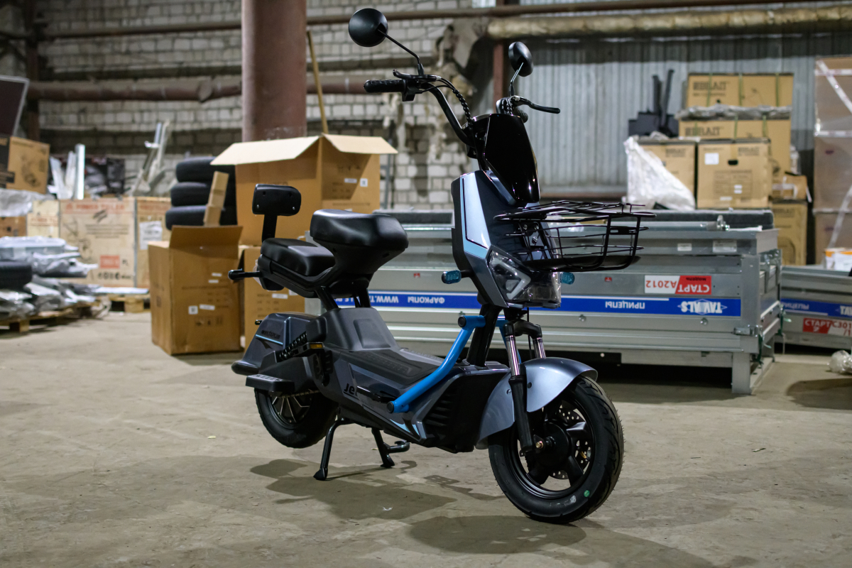 Электроскутер AVM JET