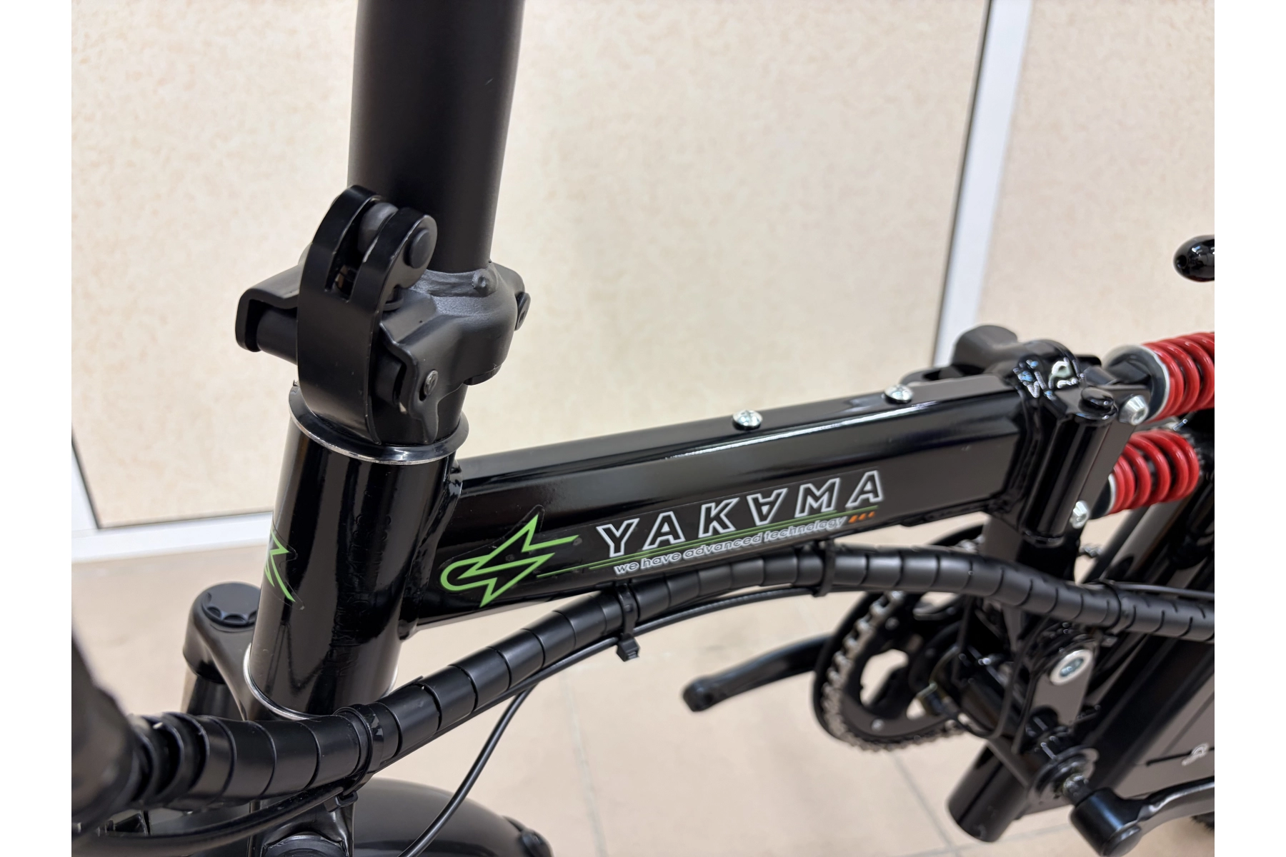Электровелосипед YAKAMA R5