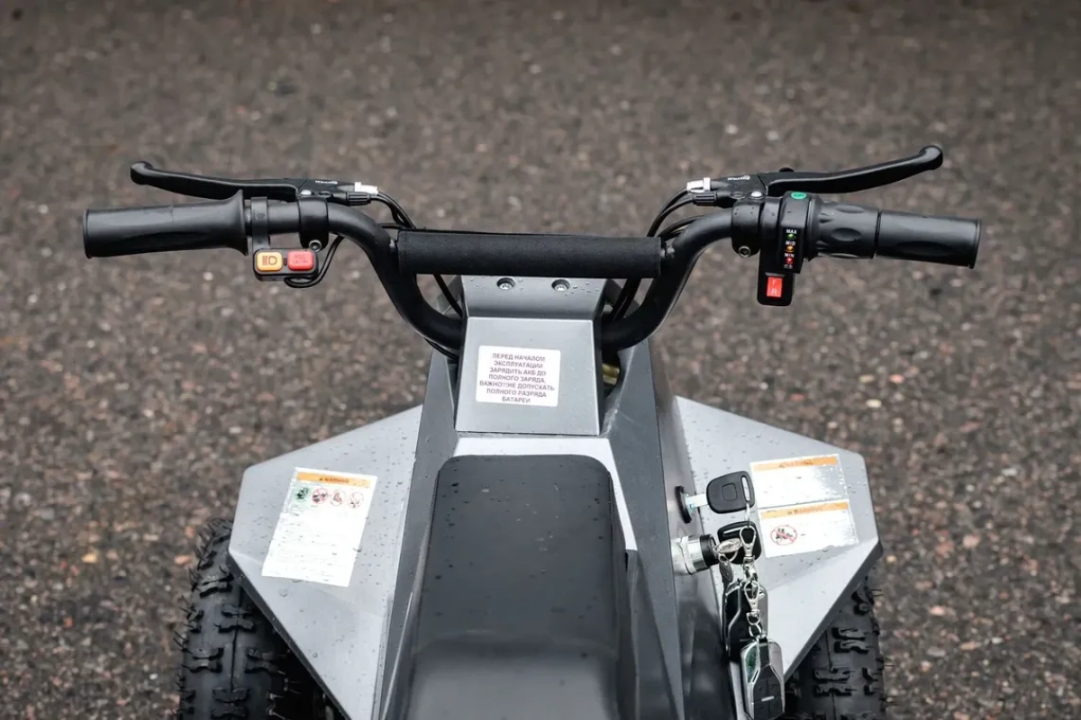 Электроквадроцикл AVM Cybertruck