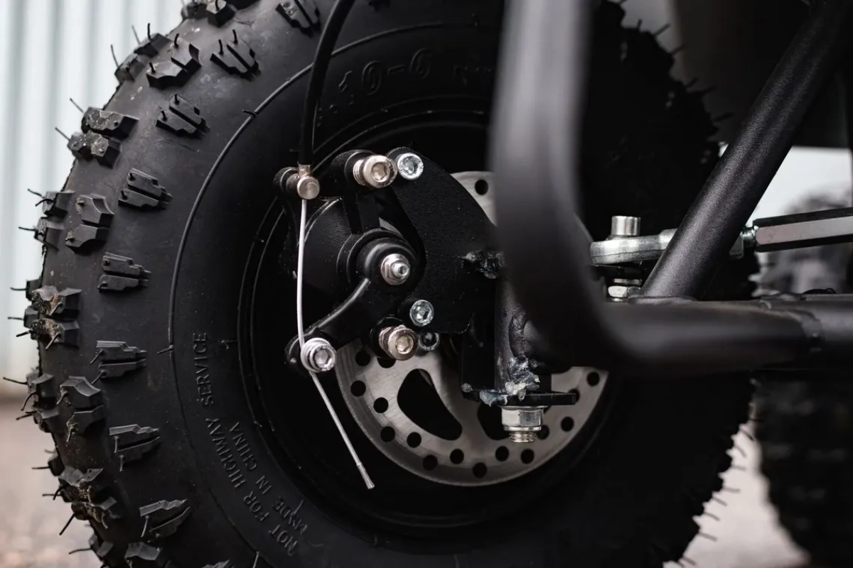 Электроквадроцикл AVM Cybertruck