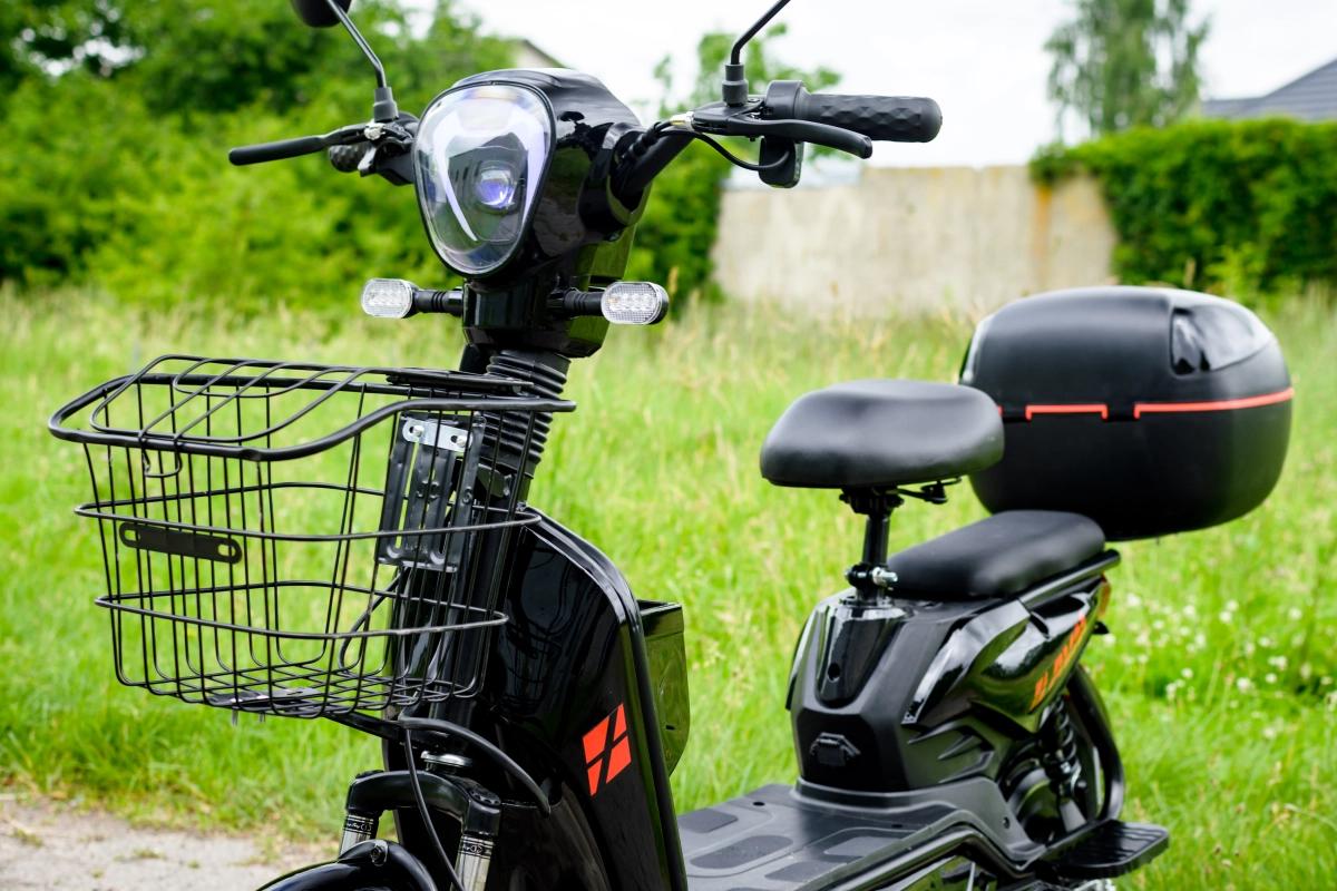 Электроскутер AVM DELTA