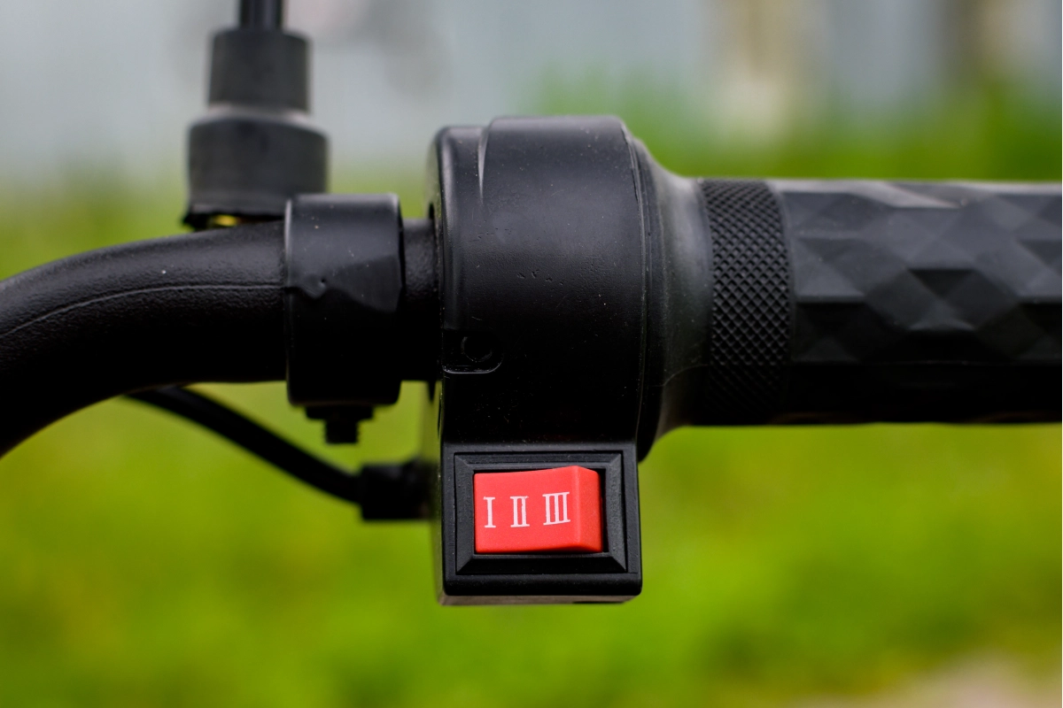 Электроскутер AVM DELTA