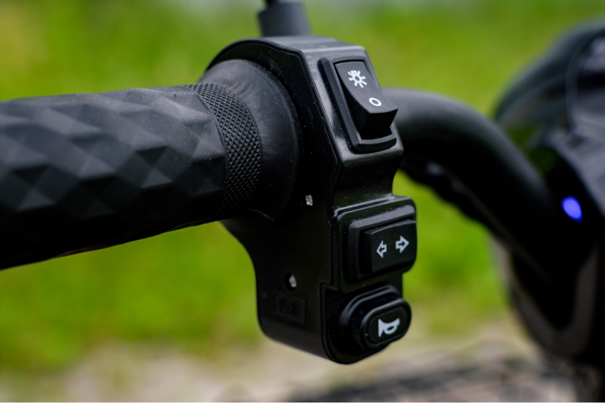 Электроскутер AVM DELTA