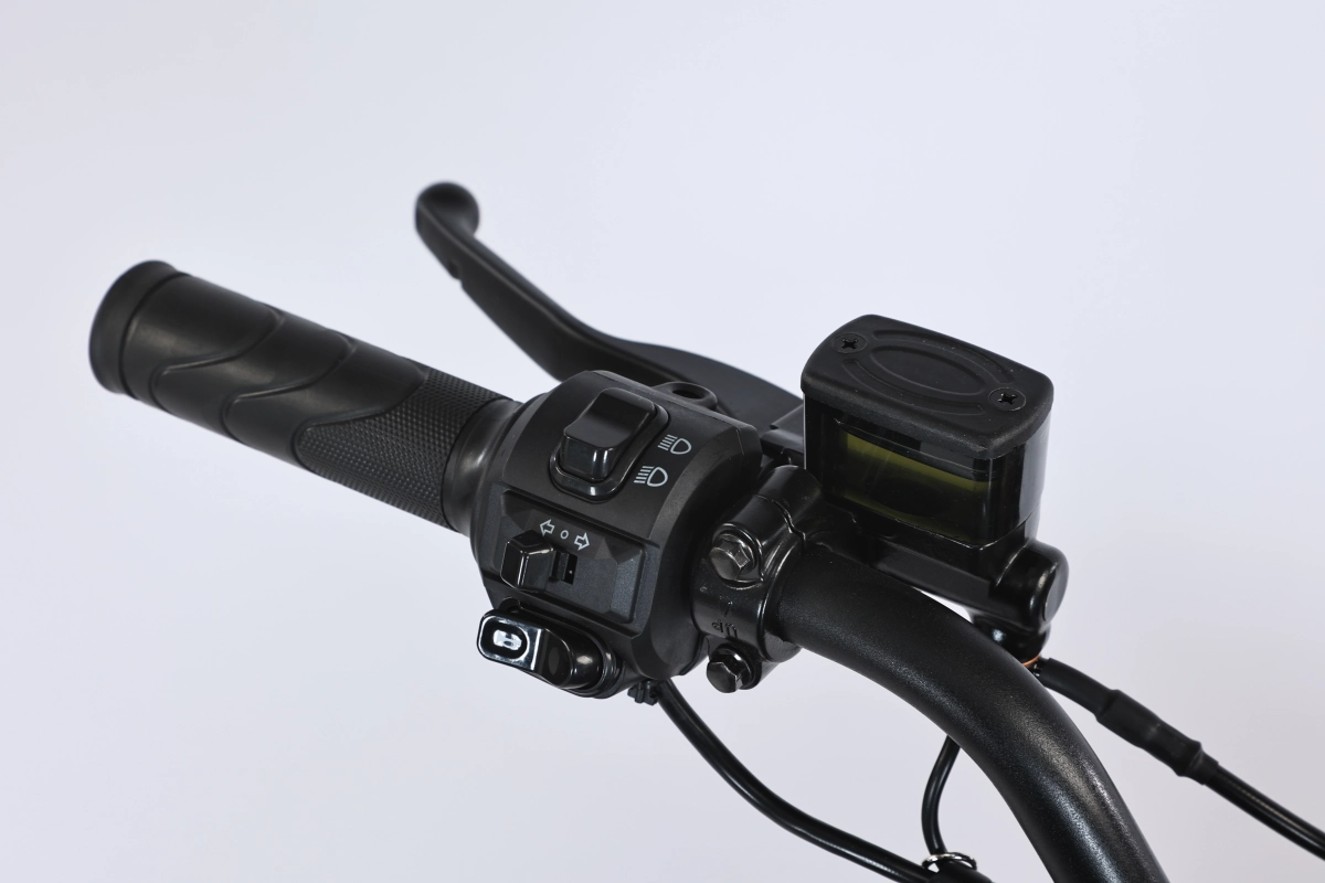 Электровелосипед SmartBalance Combat Pro (2025)