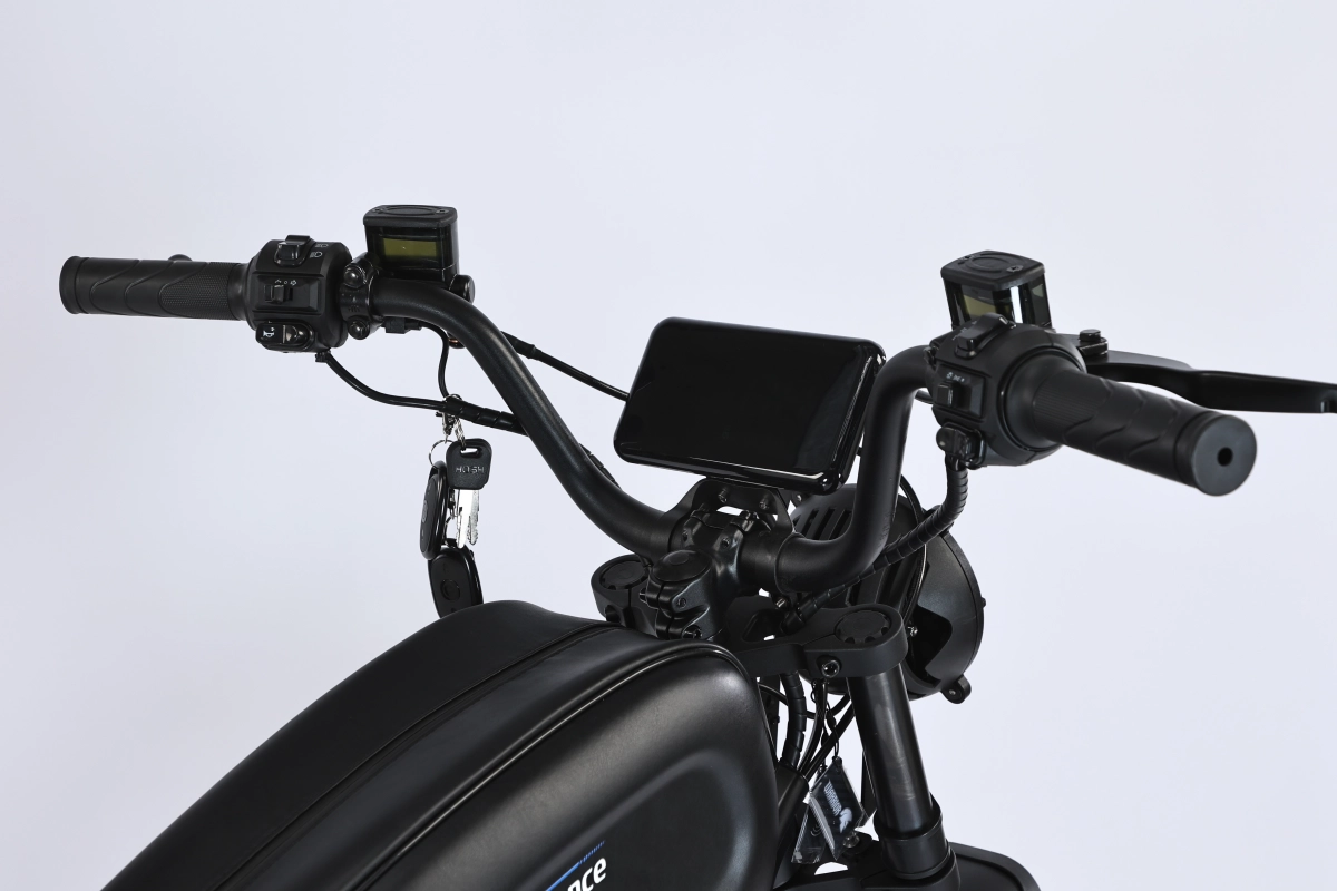 Электровелосипед SmartBalance Combat Pro (2025)