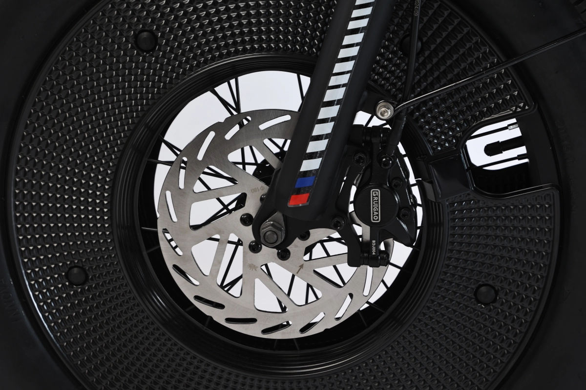 Электровелосипед SmartBalance Combat Pro (2025)