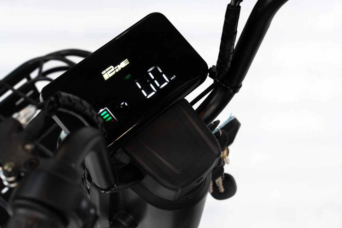  Электроскутер Nova EC-02 графит с задним кофром (без цепи)