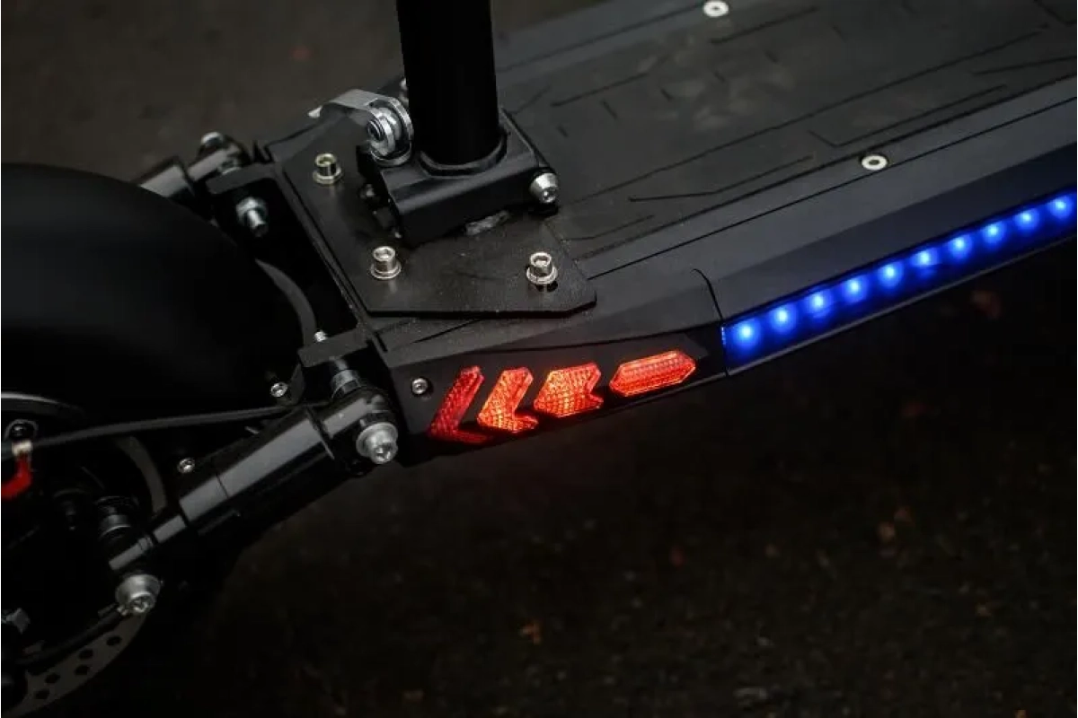 Электросамокат AVM MAX SPEED