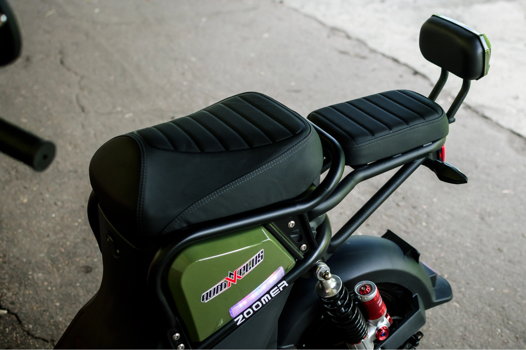 Электроскутер AVM Zoomer