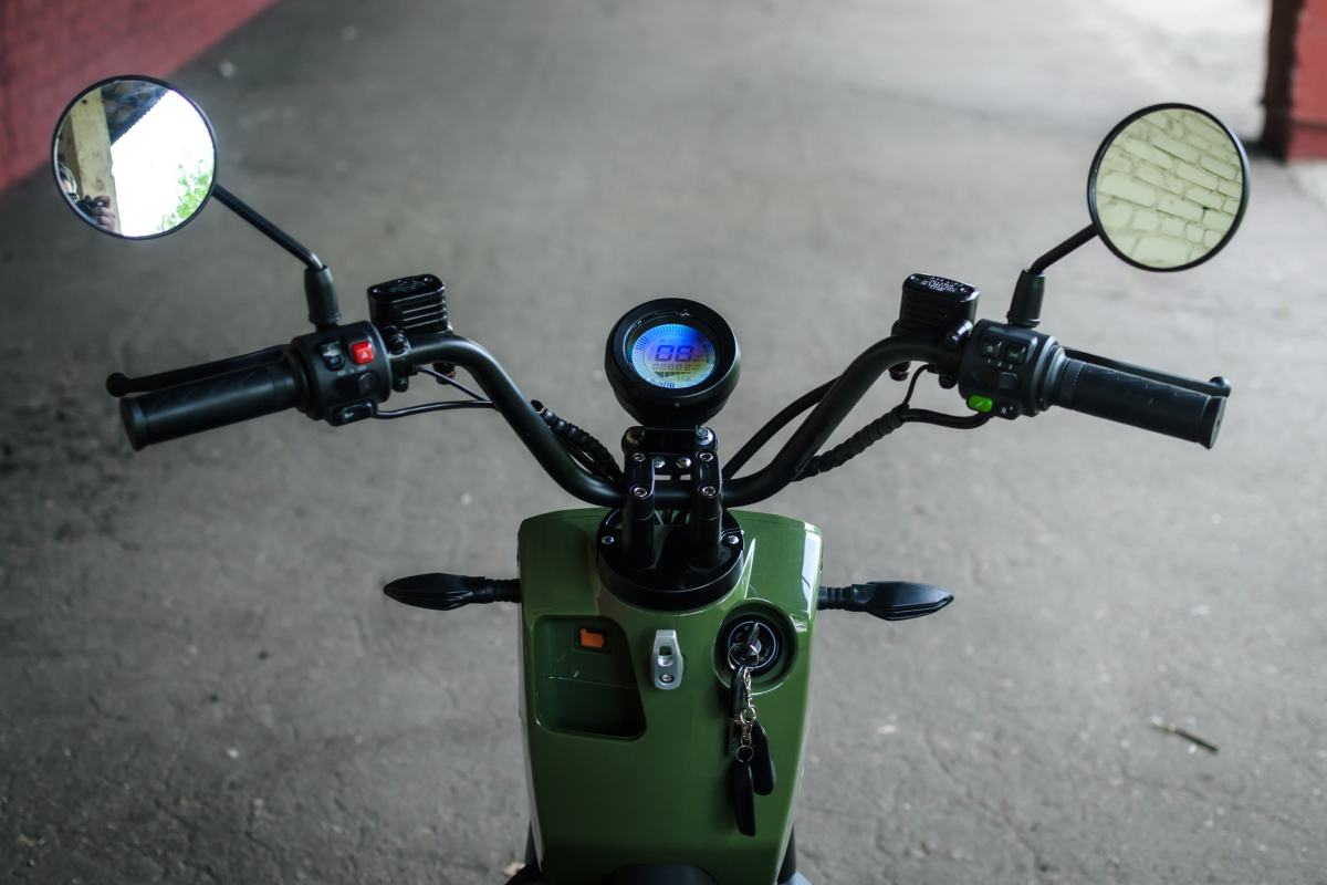 Электроскутер AVM Zoomer