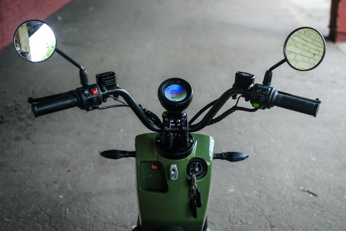 Электроскутер AVM Zoomer