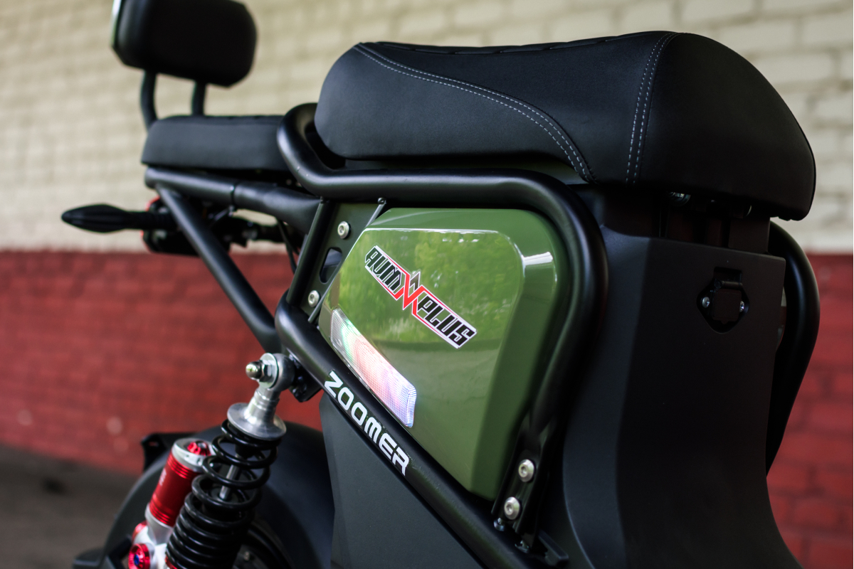 Электроскутер AVM Zoomer