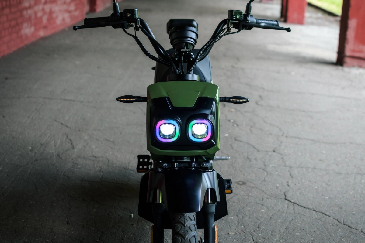 Электроскутер AVM Zoomer