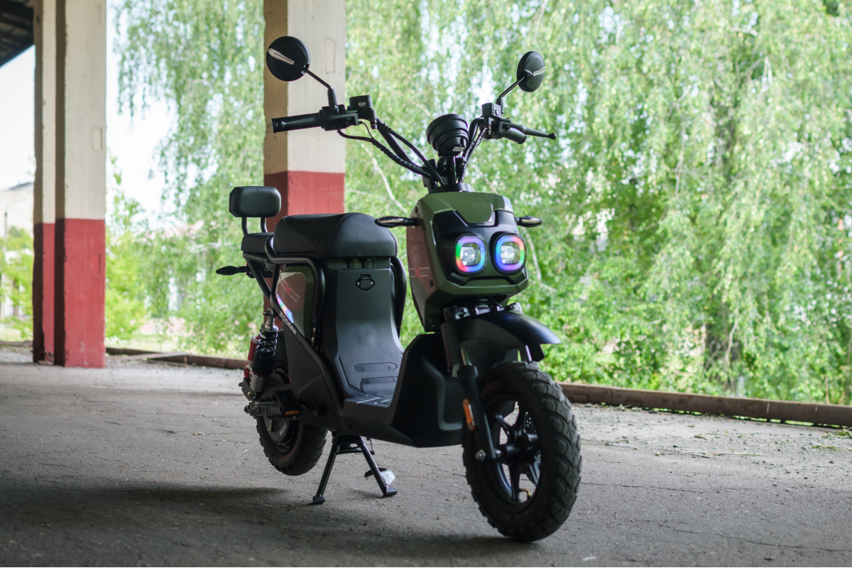 Электроскутер AVM Zoomer