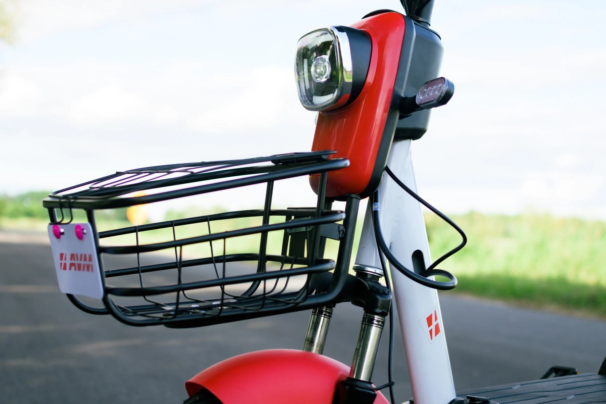 Электроскутер AVM Delta Lite