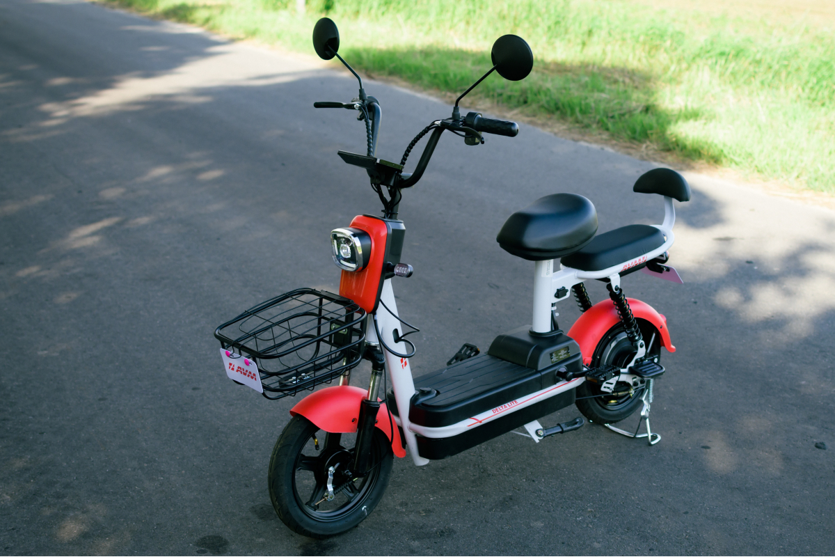 Электроскутер AVM Delta Lite