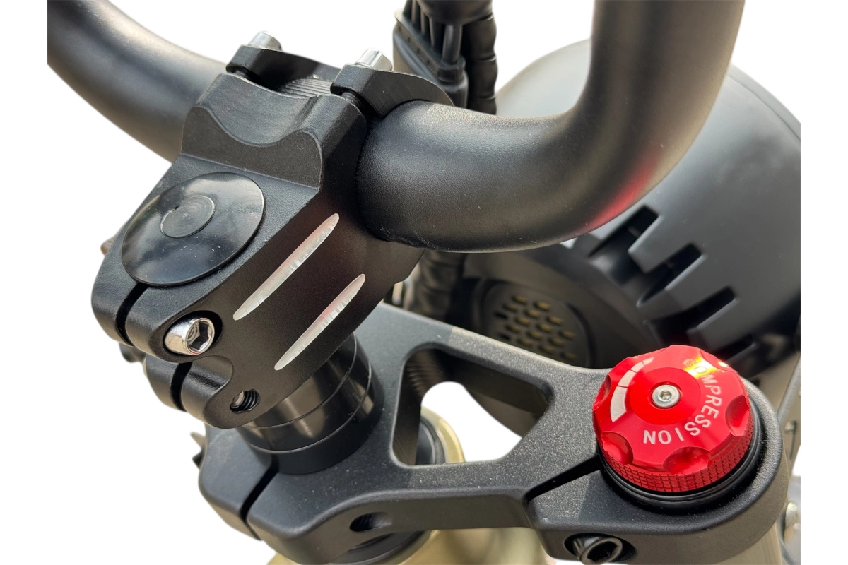 Электрический велосипед SmartBalance Hunter золотистый (2025)