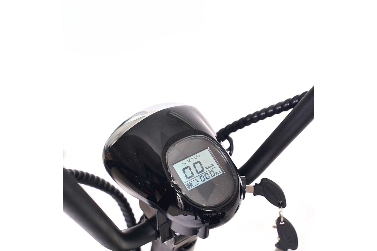 Трёхколёсный электроскутер YAKAMA AP-H0006B чёрный