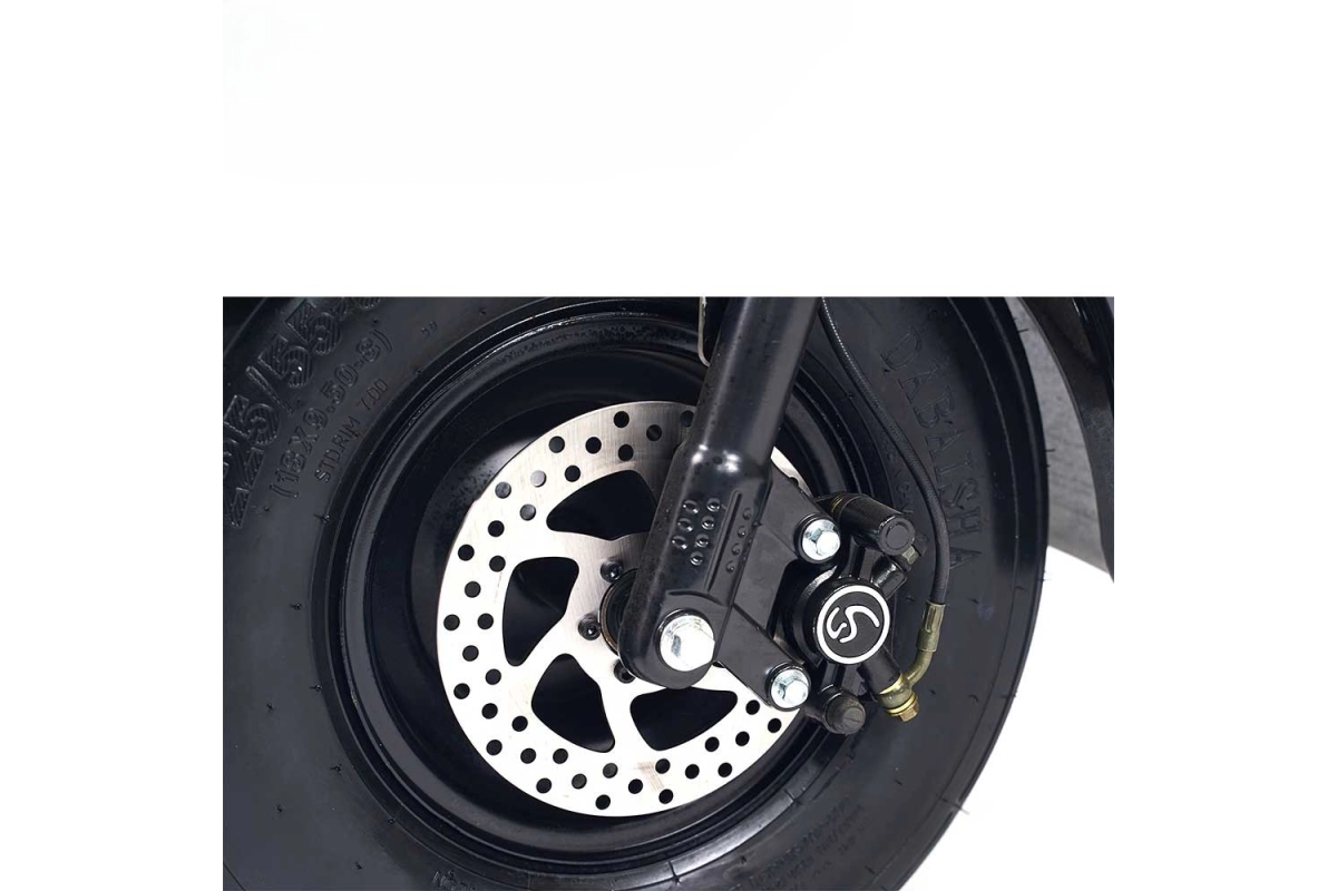 Трёхколёсный электроскутер YAKAMA AP-H0006B чёрный