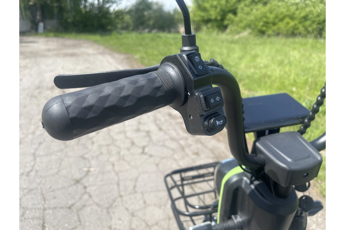 Электроскутер AVM Delta Lite