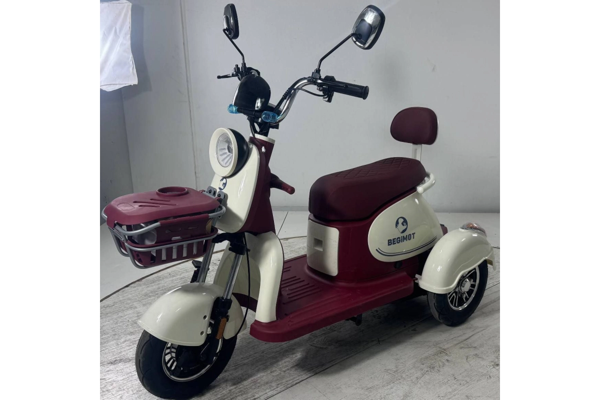 Электрический трицикл BegiMot Trio Elegance красно-белый