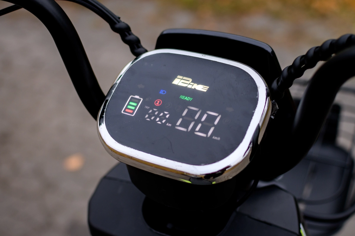 Электроскутер AVM JET