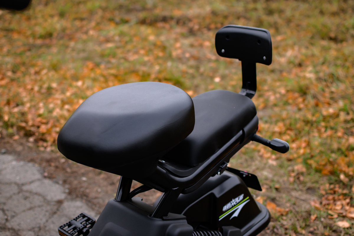 Электроскутер AVM JET