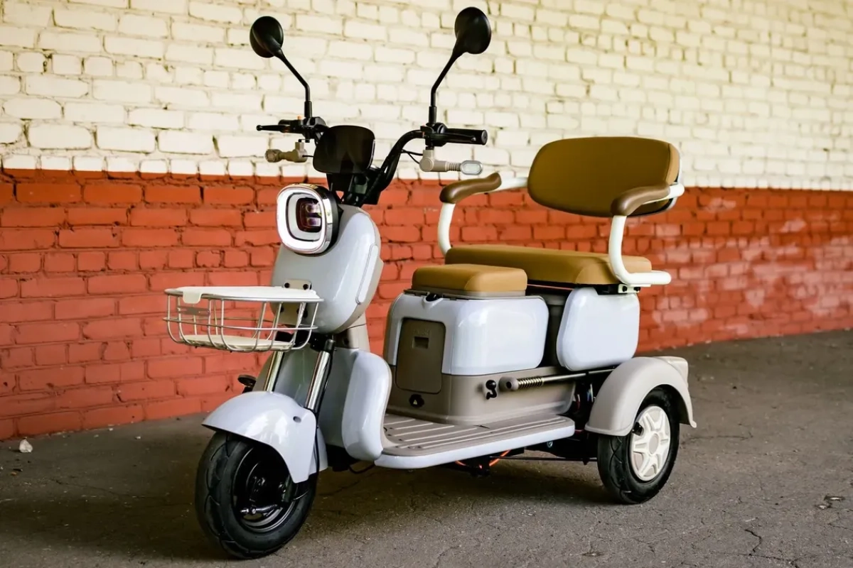 Электротрицикл пассажирский AVM City 650