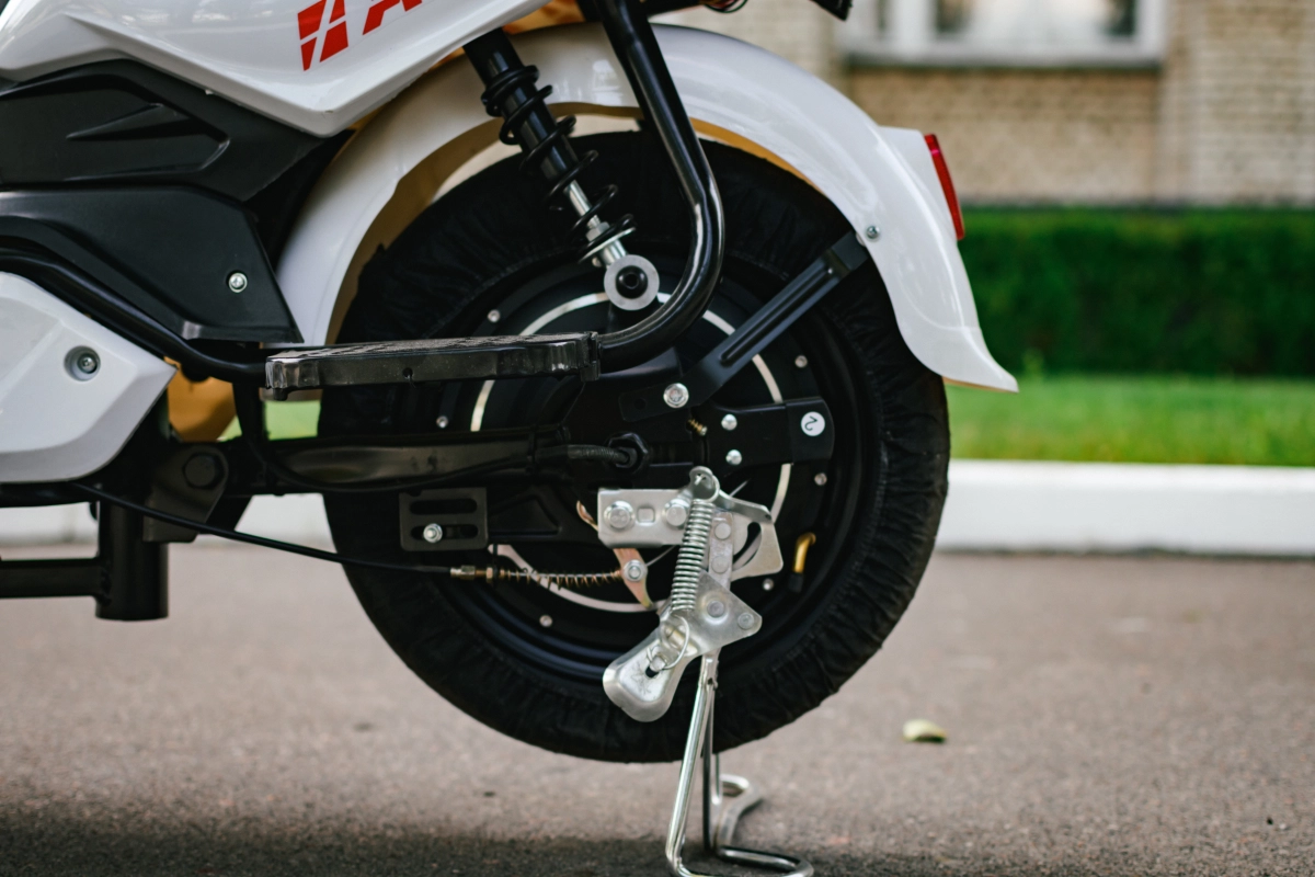 Электроскутер AVM DELTA