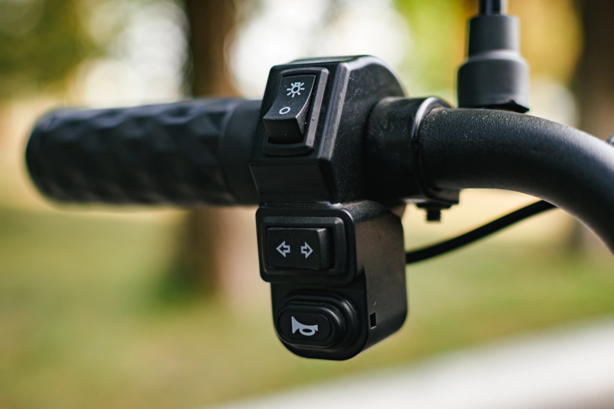 Электроскутер AVM DELTA