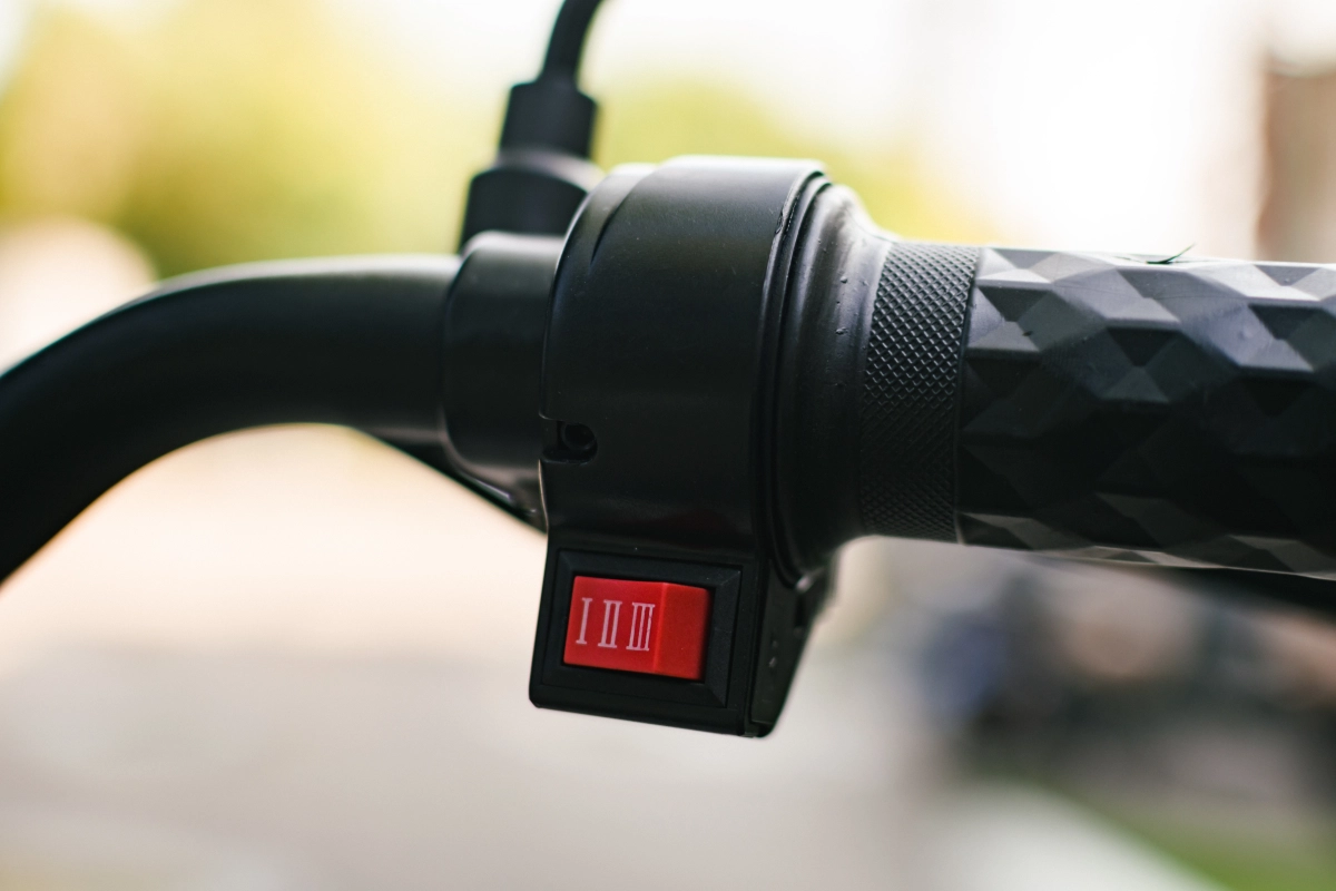 Электроскутер AVM DELTA