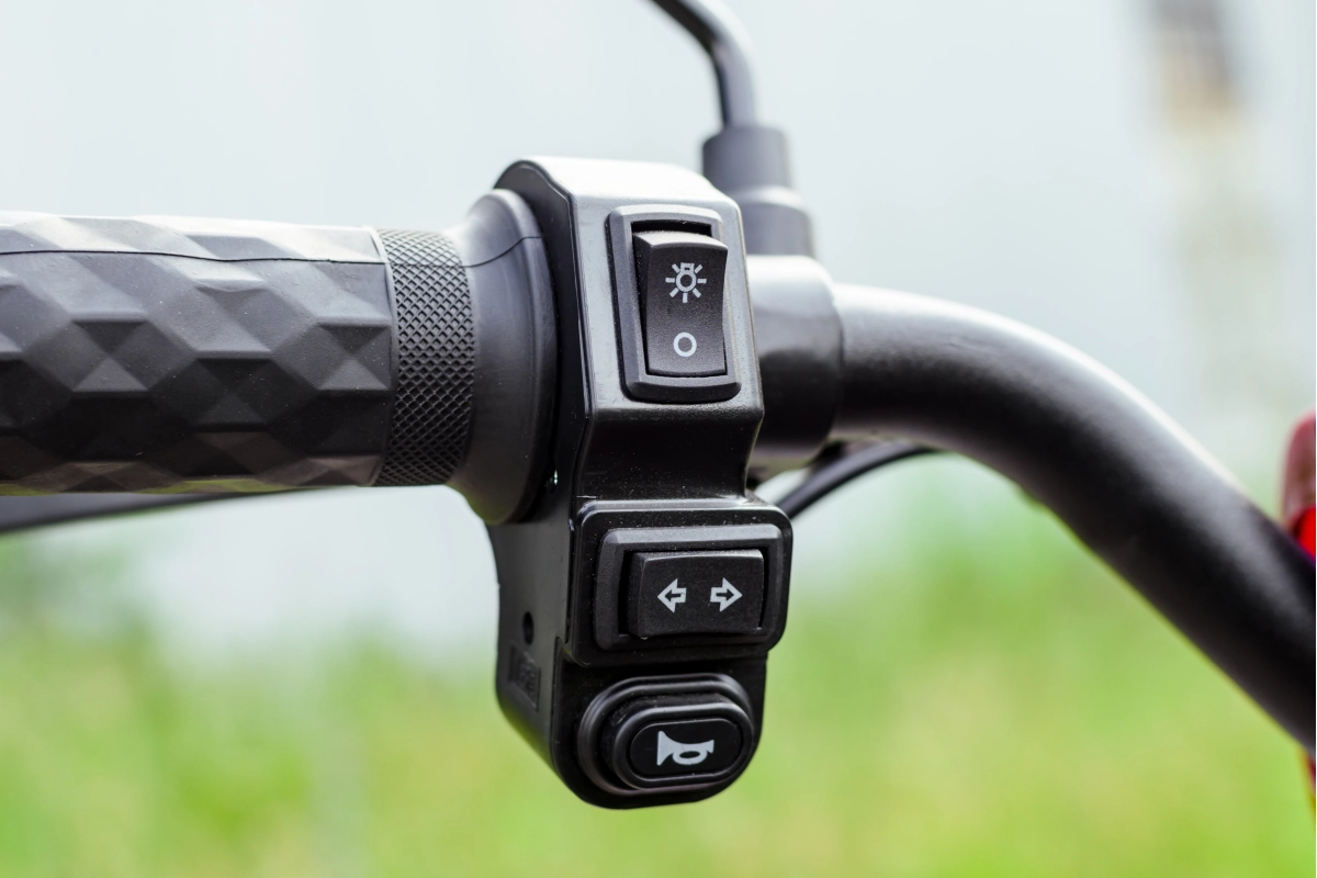 Электроскутер AVM DELTA