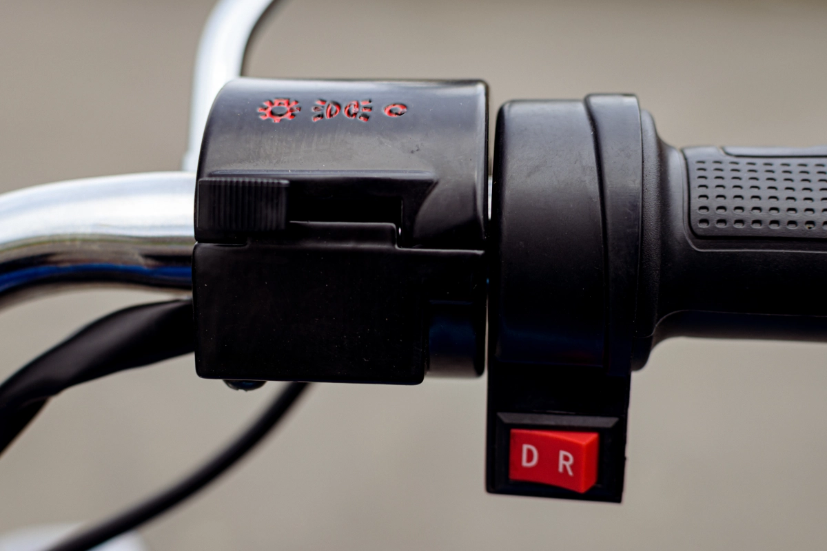 Электротрицикл грузовой AVM Cargo 1500