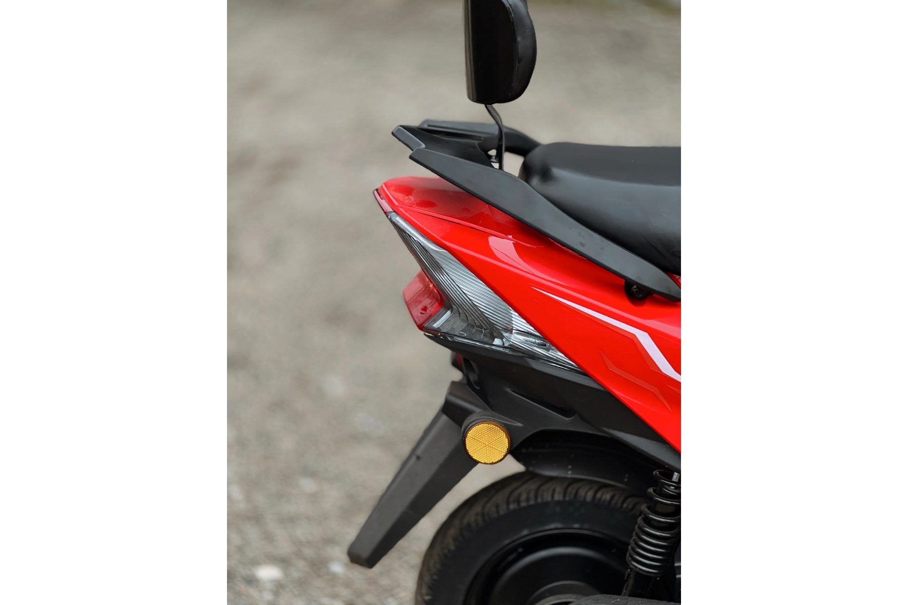 Электроскутер Tsunami Boxer красный