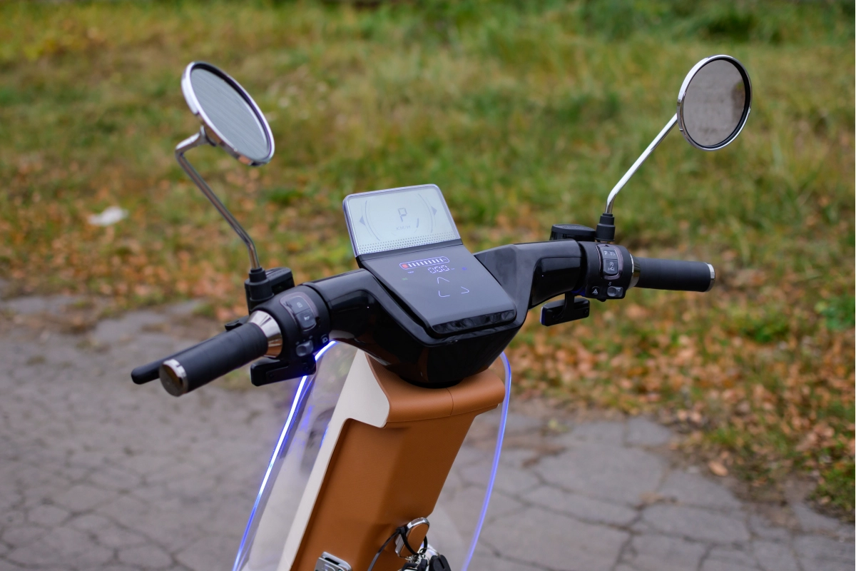 Электроскутер AVM Keren Stardust