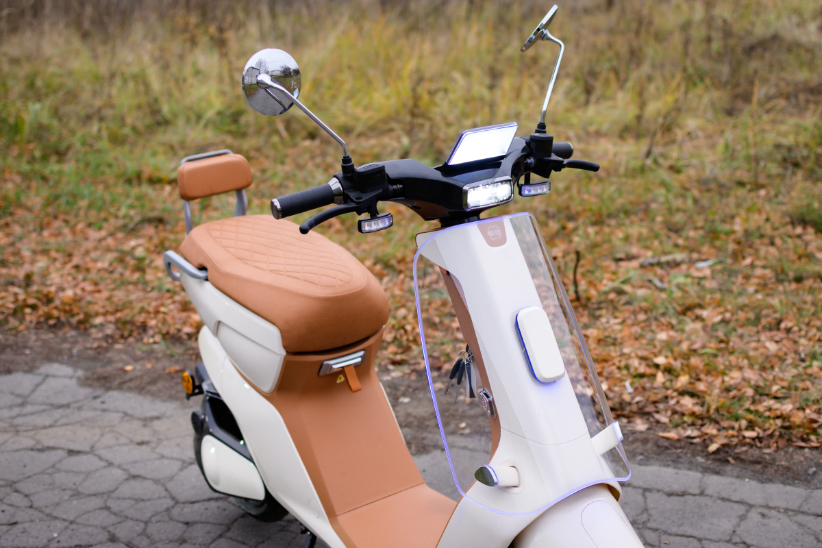 Электроскутер AVM Keren Stardust