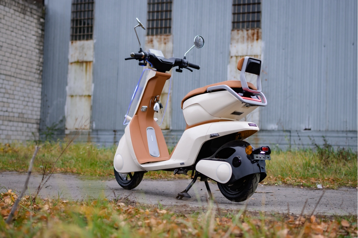 Электроскутер AVM Keren Stardust