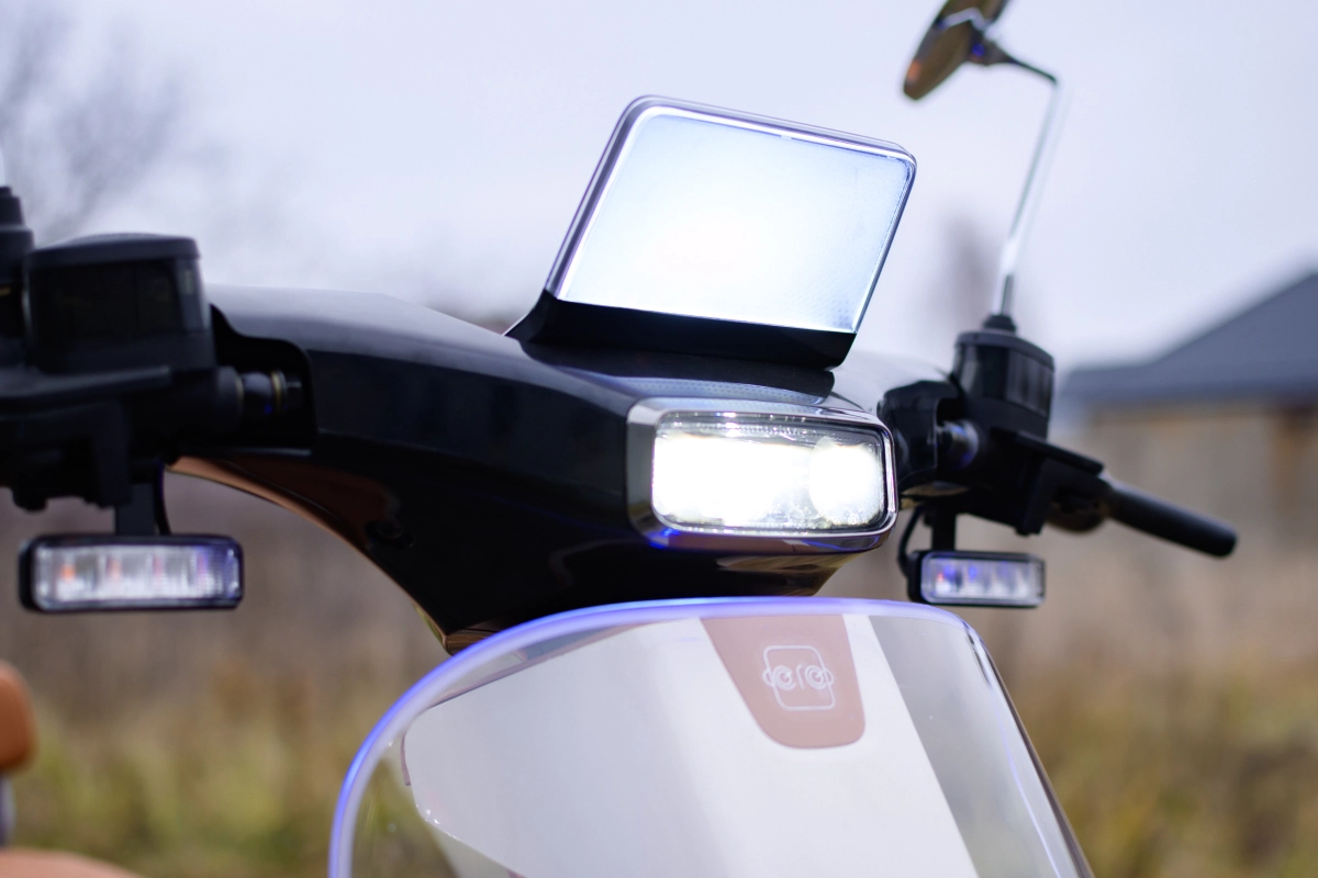 Электроскутер AVM Keren Stardust